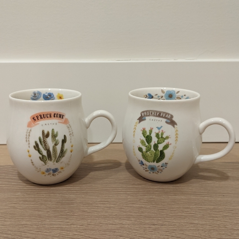 Set of cactus mugs